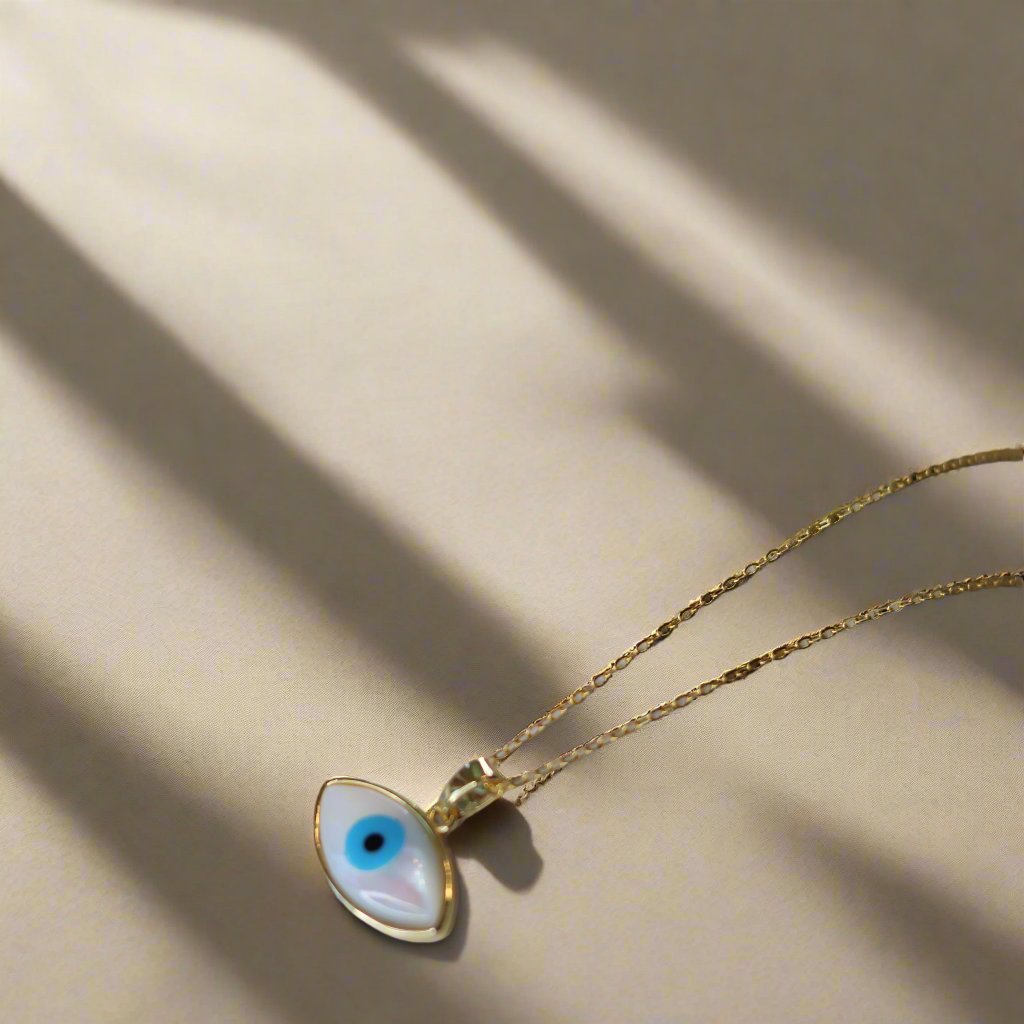 Eye Mother of Pearl Pendantt Necklace